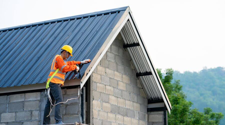 Professional residential roofers in Hensley, AR